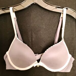 Victoria's Secret Body By Victoria Push Up Bra Size 32B